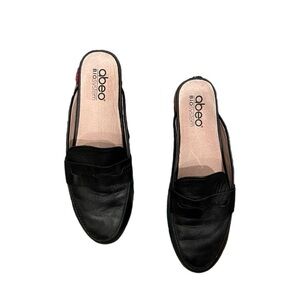 Abeo Shoes Women's 9N Narrow Black Jasmine Slip On Flat Mules